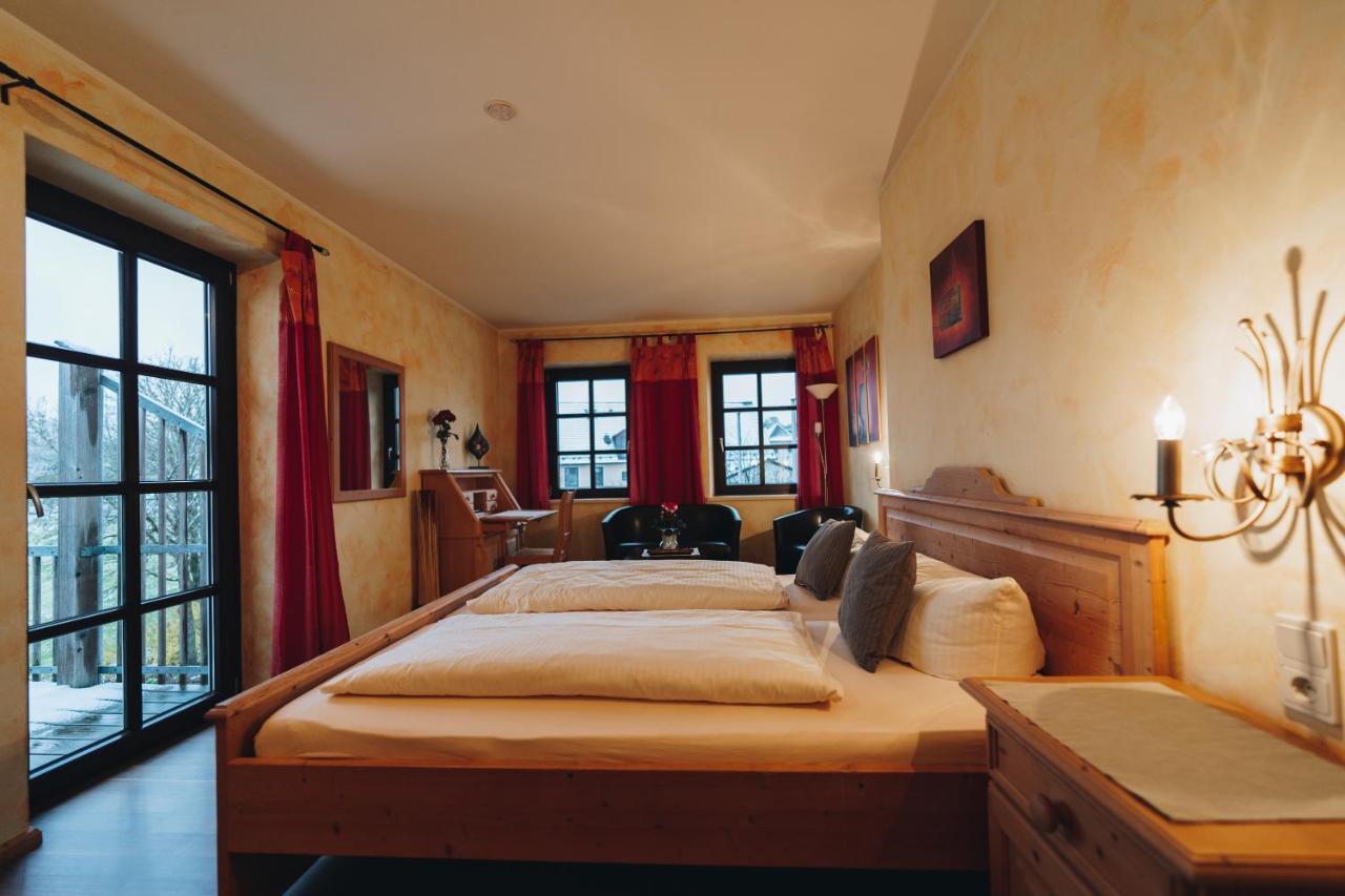 Landhotel Neukirchner Hof Neukirchen Bei Sulzbach-Rosenberg 外观 照片