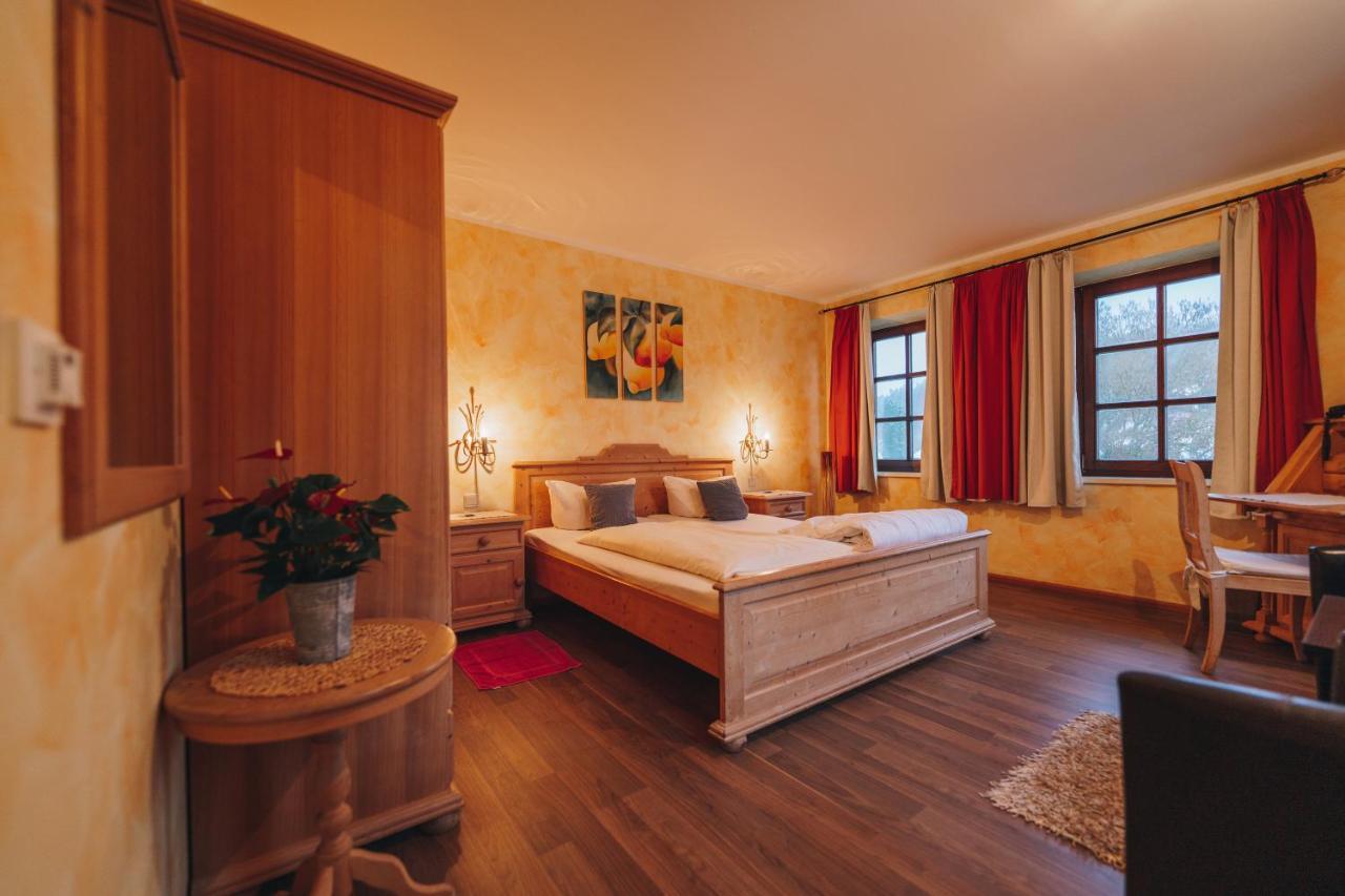 Landhotel Neukirchner Hof Neukirchen Bei Sulzbach-Rosenberg 客房 照片