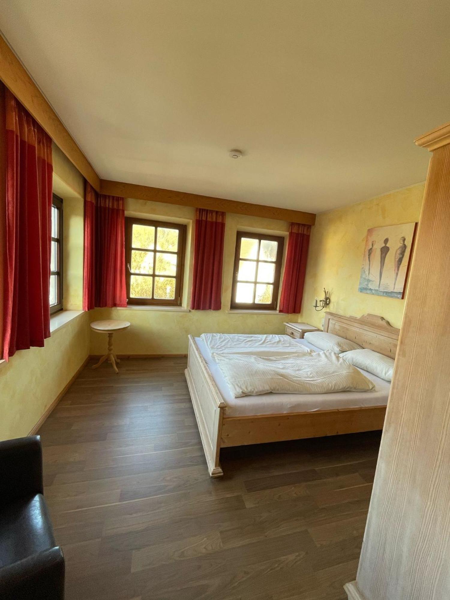 Landhotel Neukirchner Hof Neukirchen Bei Sulzbach-Rosenberg 外观 照片